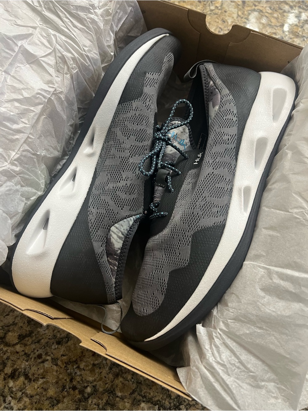 Huk Men's Gray and Black Knit Athletic Shoes